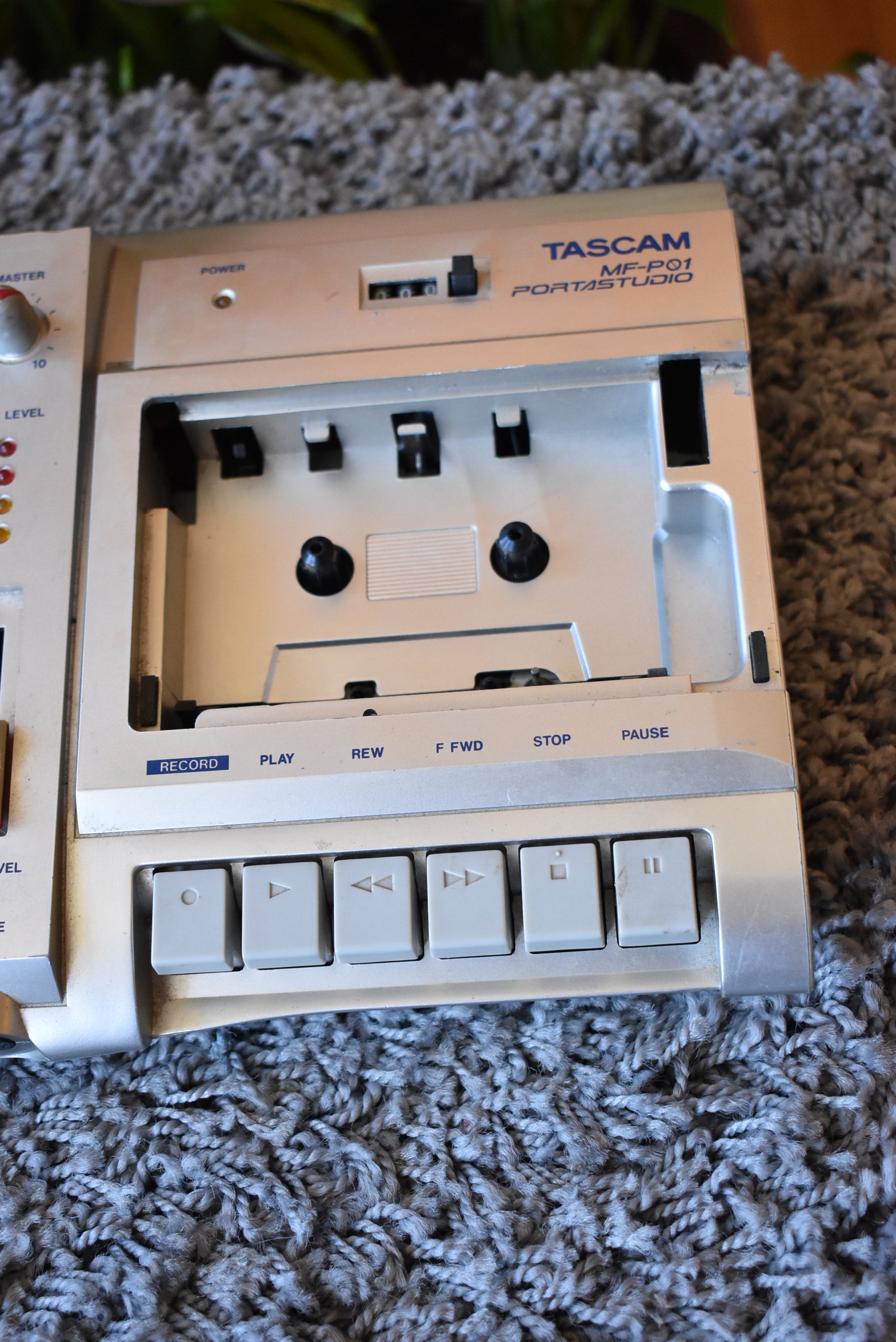 Tascam Portastudio MF-P01